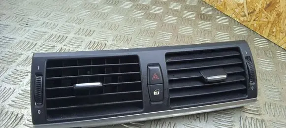 BMW X5 E70 Dash center air vent grill 7161801
