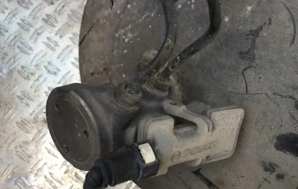 Ford Focus Master brake cylinder