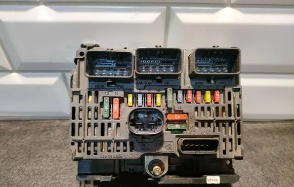 Peugeot 407 BSM Control unit 9656086080 S118983001J BSML0100