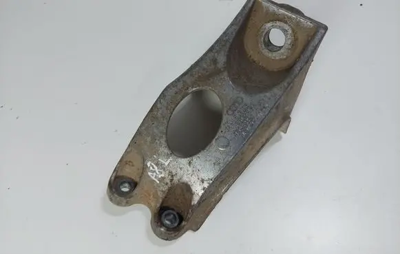 Audi A8 S8 D3 4E Engine mounting bracket 4E0399114AN