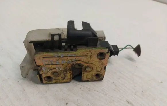 Renault Megane I Front door lock
