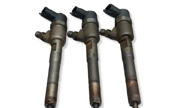 Fiat Panda III Fuel injector S27624886 0445110351