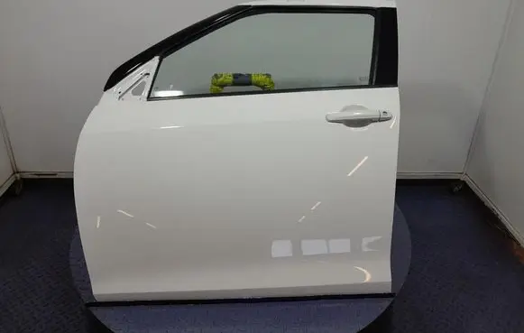 Suzuki Swift II Front door