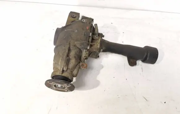 Toyota Land Cruiser (J120) Front differential 