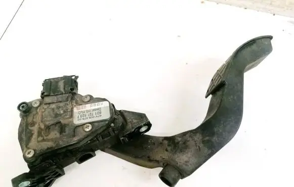 Volkswagen PASSAT B5.5 Accelerator throttle pedal 8D1721523F 6PV00837603
