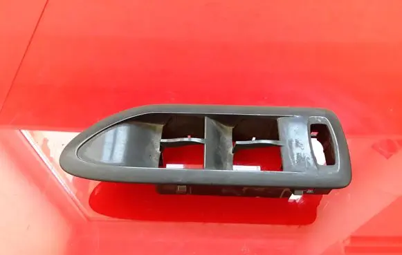 Renault Laguna II Front door window switch trim 26515