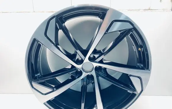 Audi Q7 4M R22 alloy rim 4M0601025DN