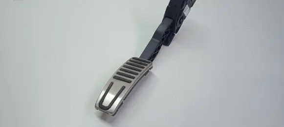Maserati Levante Accelerator throttle pedal 04861715AE