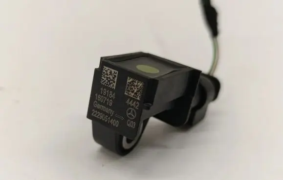 Mercedes-Benz C W205 Airbag deployment crash/impact sensor 2229051400