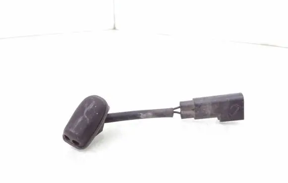 Windshield washer spray nozzle