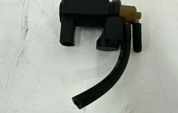 Volvo V40 Turbo solenoid valve 31339808