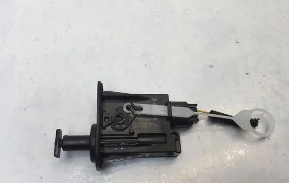Fuel tank cap lock motor
