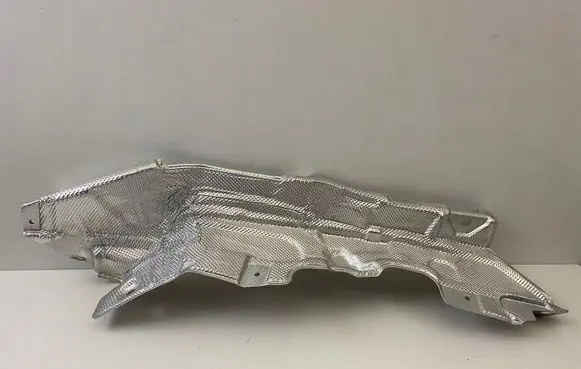 Land Rover Discovery 5 Exhaust heat shield LR112555
