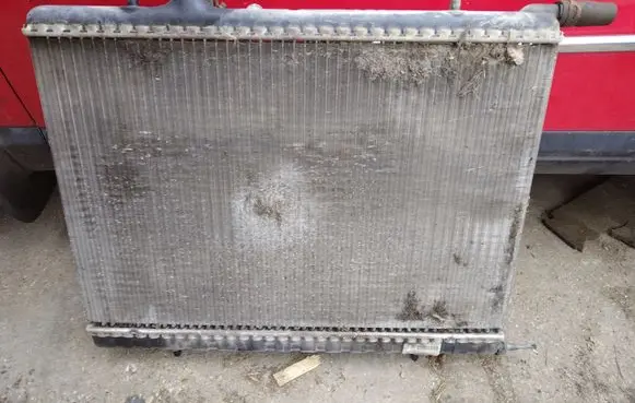 Citroen C4 I Coolant radiator