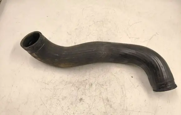 Volvo V70 Intercooler hose/pipe