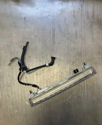 Subaru B9 Tribeca Third/center stoplight VC02020