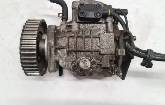 Skoda Octavia Mk2 (1Z) Fuel injection high pressure pump 0460404977