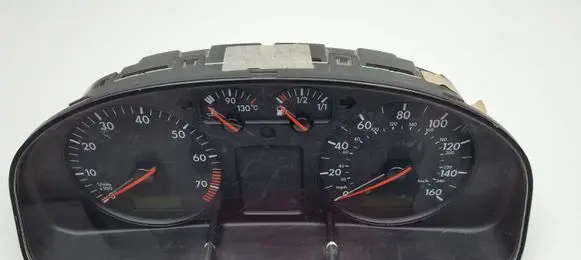 Volkswagen PASSAT B5 Speedometer (instrument cluster) 3B0919930P