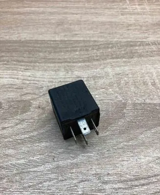 Audi 100 200 5000 C3 Other relay 443951307 00488500