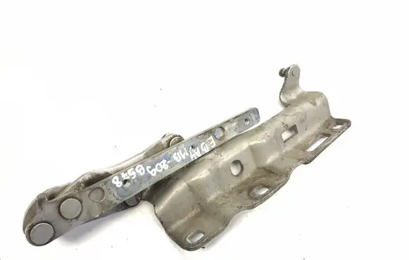 Engine bonnet/hood hinges