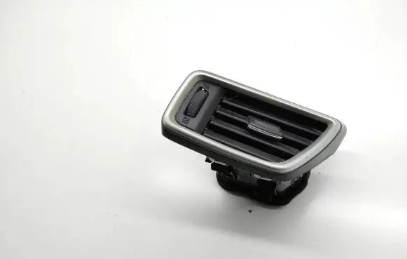 Nissan Qashqai Dashboard side air vent grill/cover trim 687614EA0A 141002041577
