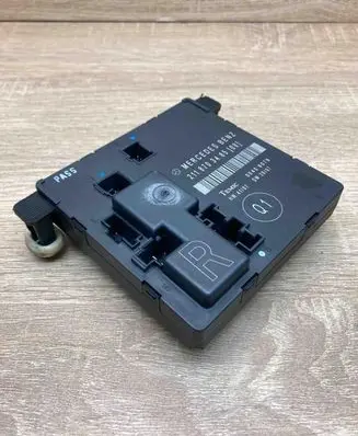 Mercedes-Benz E W211 Door control unit/module 2118703485 00406079