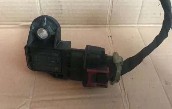 Opel Insignia A Air pressure sensor 55568175