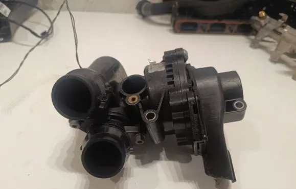 Audi A4 S4 B8 8K Water pump 06H121026BE 1200135658