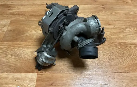 Volkswagen PASSAT B6 Turbo 03G253010 GT1749VG 75704215