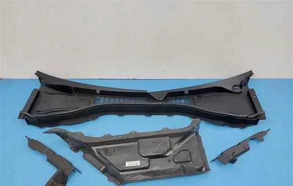 Ford Explorer Wiper trim LB5B-S02223-AG