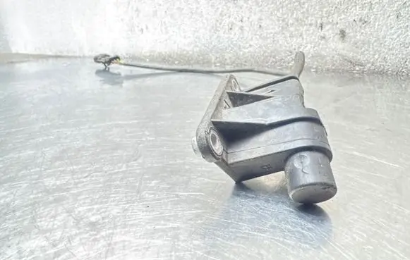 Opel Zafira A Camshaft position sensor 90412795