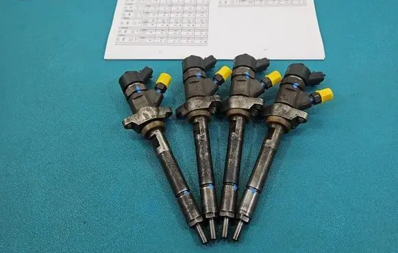Peugeot Partner Fuel injectors set 0445110239 IMPRK1599154
