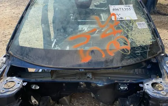 Honda CR-V Front windscreen/windshield window 