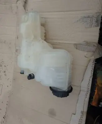 Land Rover Discovery 5 Lamp washer fluid tank 