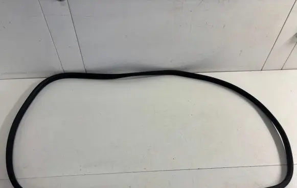 Peugeot 3008 I Front door rubber seal 
