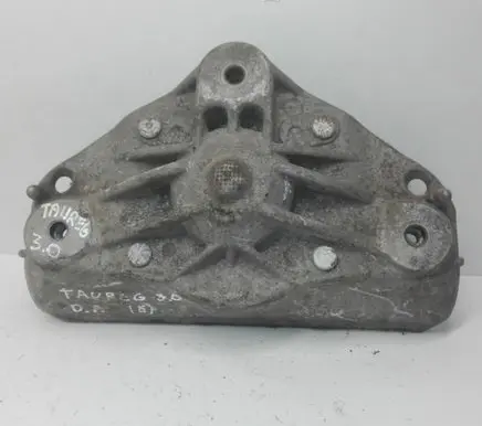 Volkswagen Touareg I Coil spring mount 7L0412391D