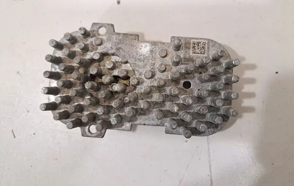 BMW 4 F32 F33 LED ballast control module 7263051