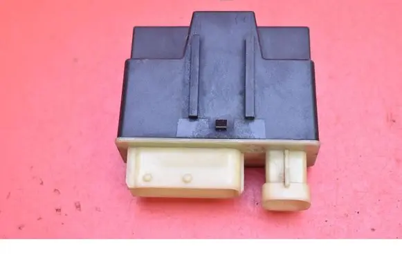 Citroen C4 Grand Picasso Relay mounting block 9662570880