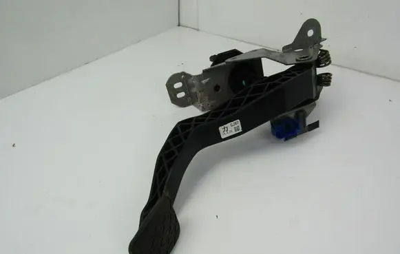 Mazda 6 Clutch pedal 
