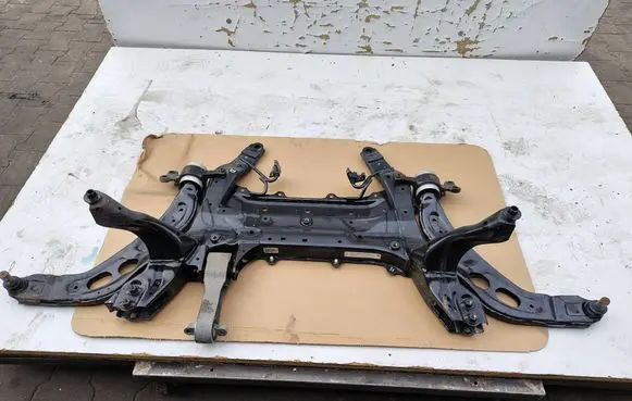 Engine mount bracket