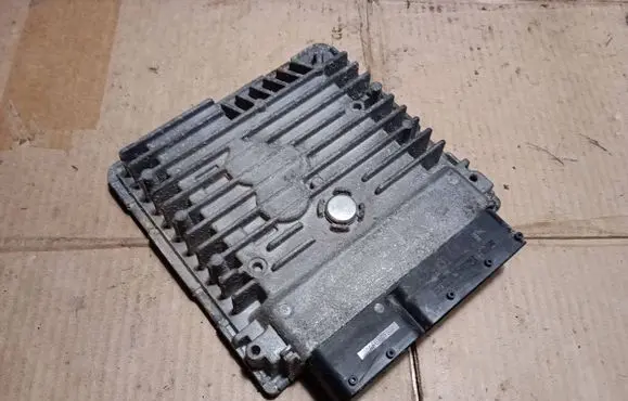 Volkswagen Polo V 6R Engine control unit/module 03L907425B 03L906023ME 5WP42920AA