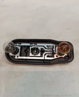 BMW 5 E39 Tail light bulb cover holder 399287