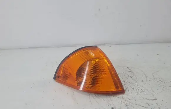Suzuki Swift Cultus Front indicator light 185669B