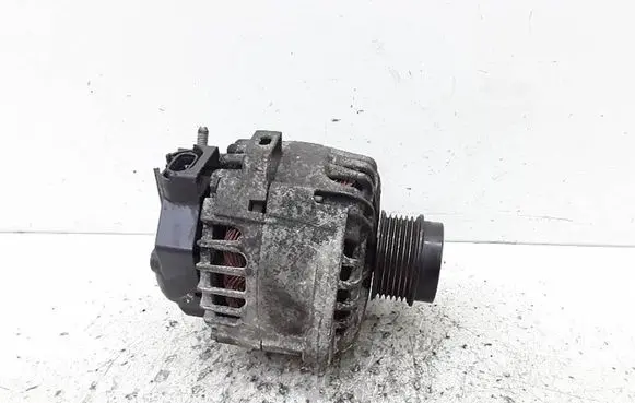 Hyundai ix20 Generator/alternator 373002B750