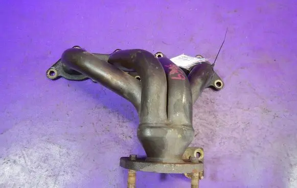 Mitsubishi Carisma Exhaust manifold