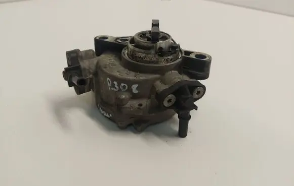 Peugeot 308 Vacuum pump 9804021880