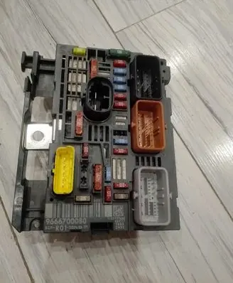 Citroen C4 I Picasso BSM Control unit 9666700080