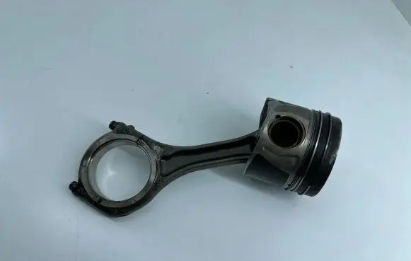 Audi A7 S7 4G Piston with connecting rod CRT