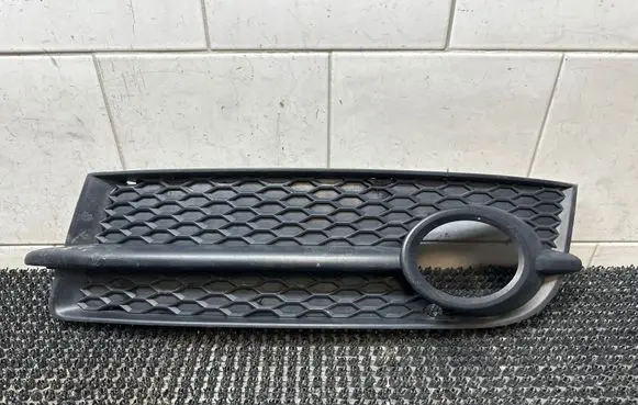 Audi TT TTS Mk2 Front fog light trim/grill 8J0807681L 8J0807151