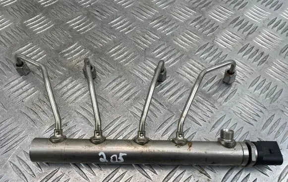BMW 5 F10 F11 Fuel main line pipe 7585411 0211150221